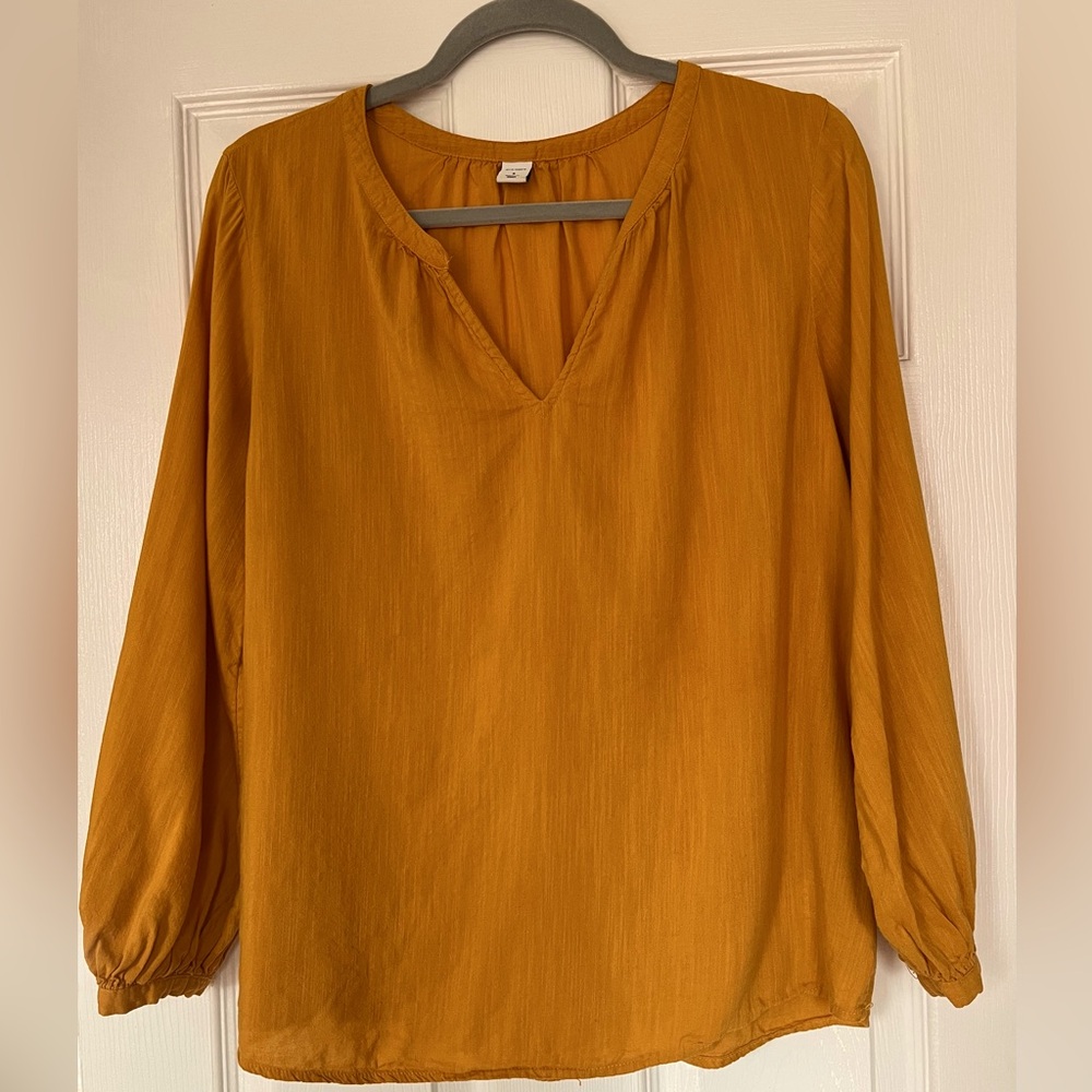 Old Navy blouse